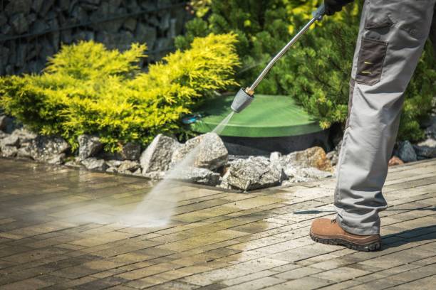 Best Pool Deck Cleaning  in , KS